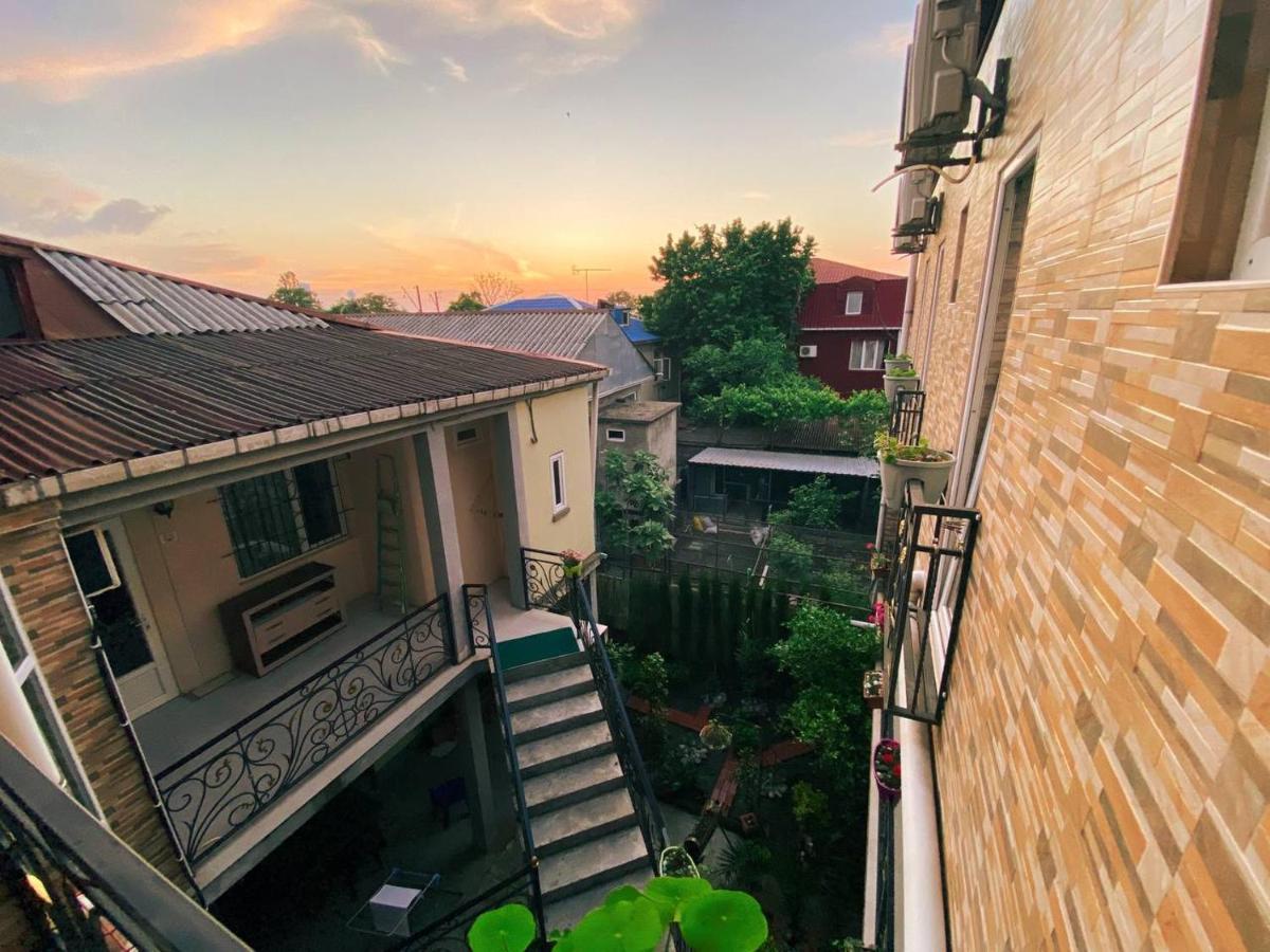 Guest House Ocean Force Батуми Экстерьер фото
