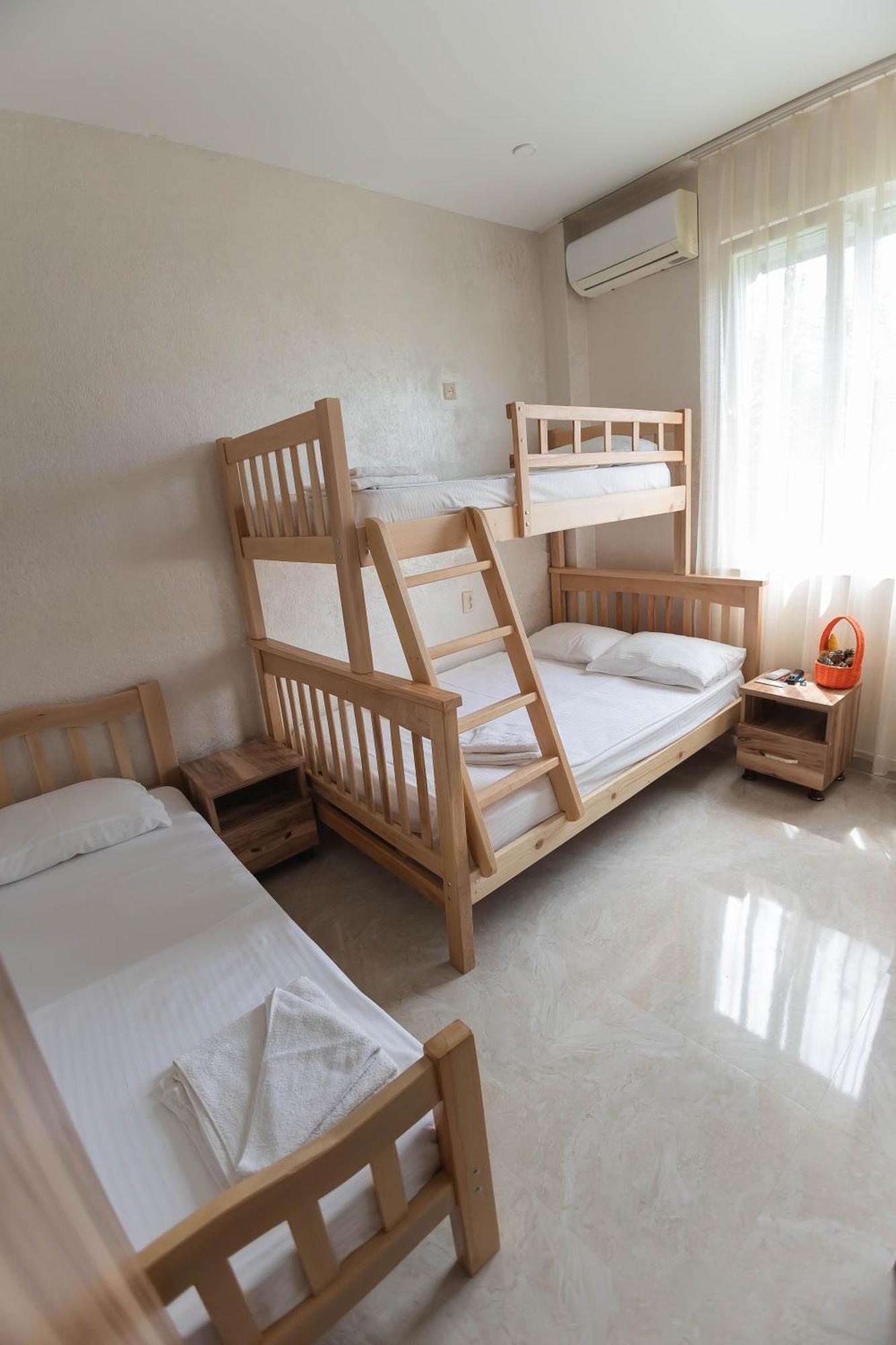 Guest House Ocean Force Батуми Экстерьер фото
