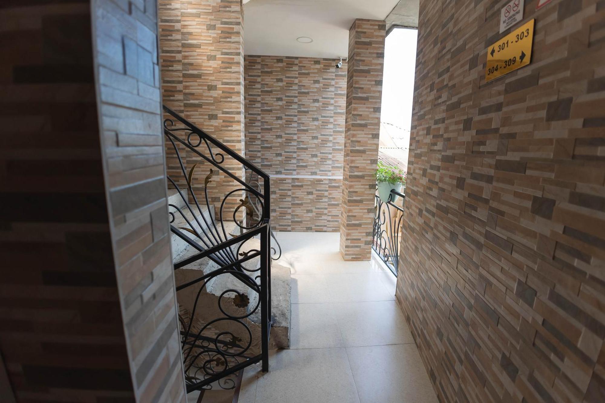 Guest House Ocean Force Батуми Экстерьер фото