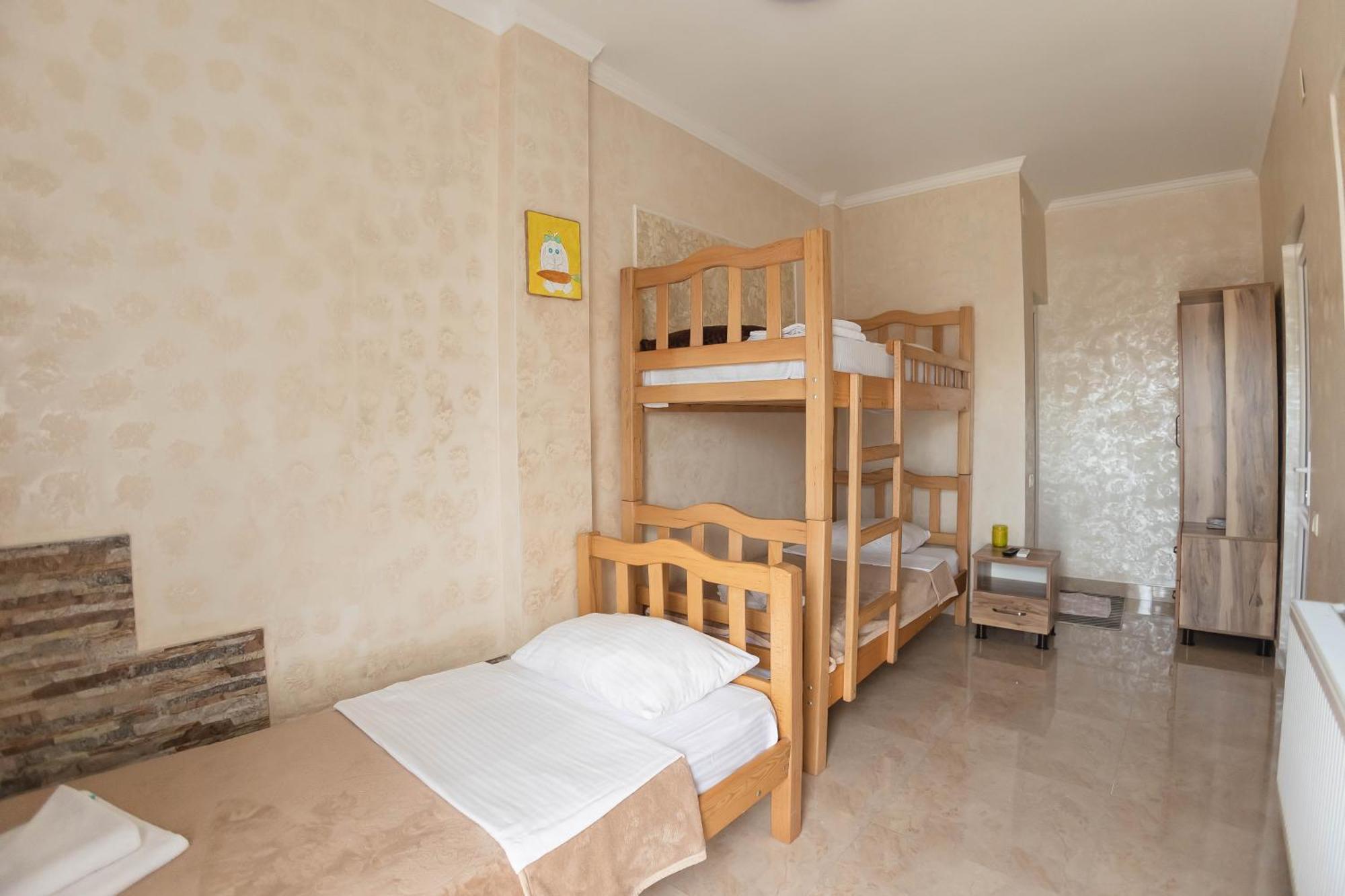 Guest House Ocean Force Батуми Экстерьер фото