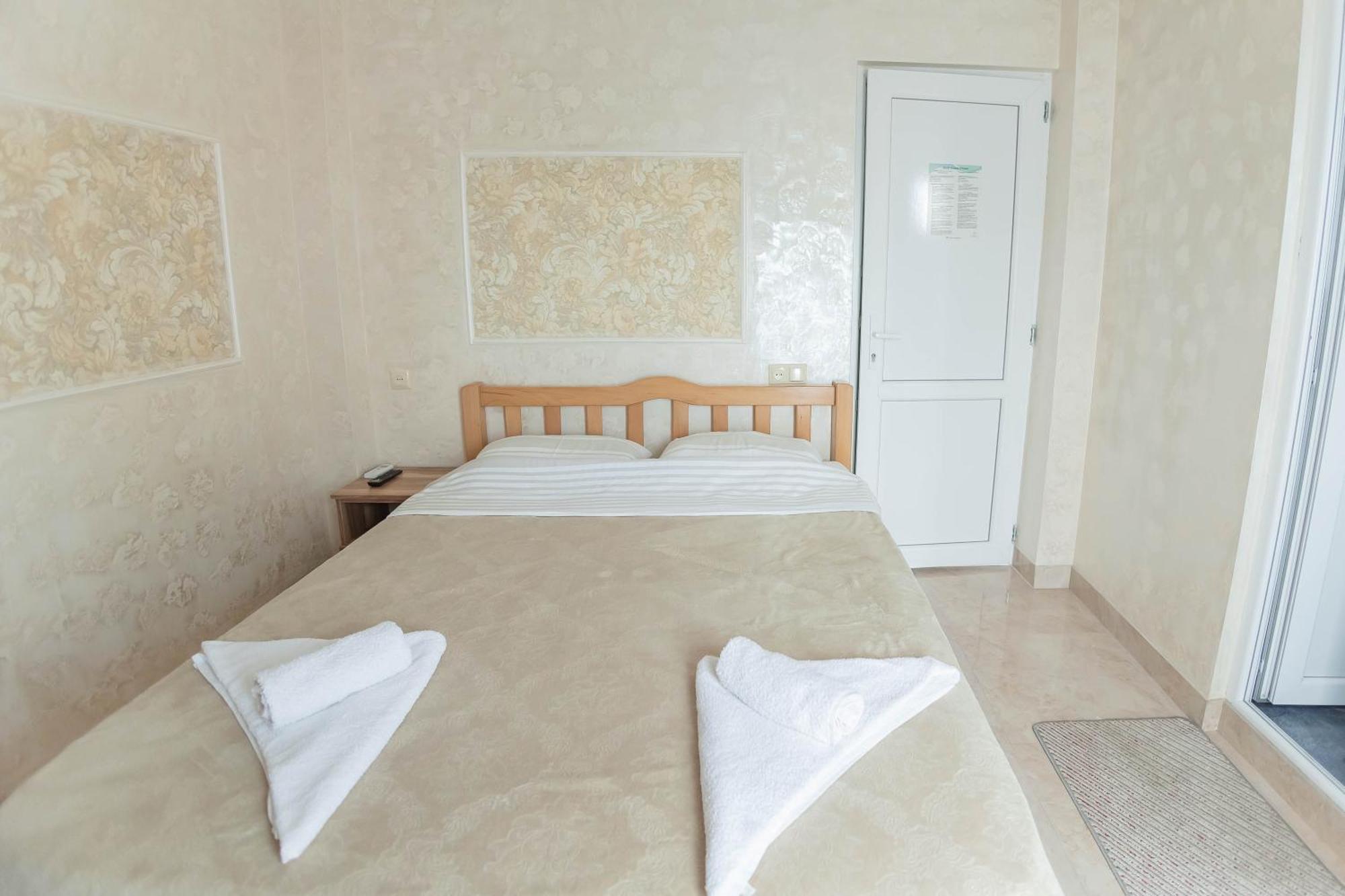 Guest House Ocean Force Батуми Экстерьер фото