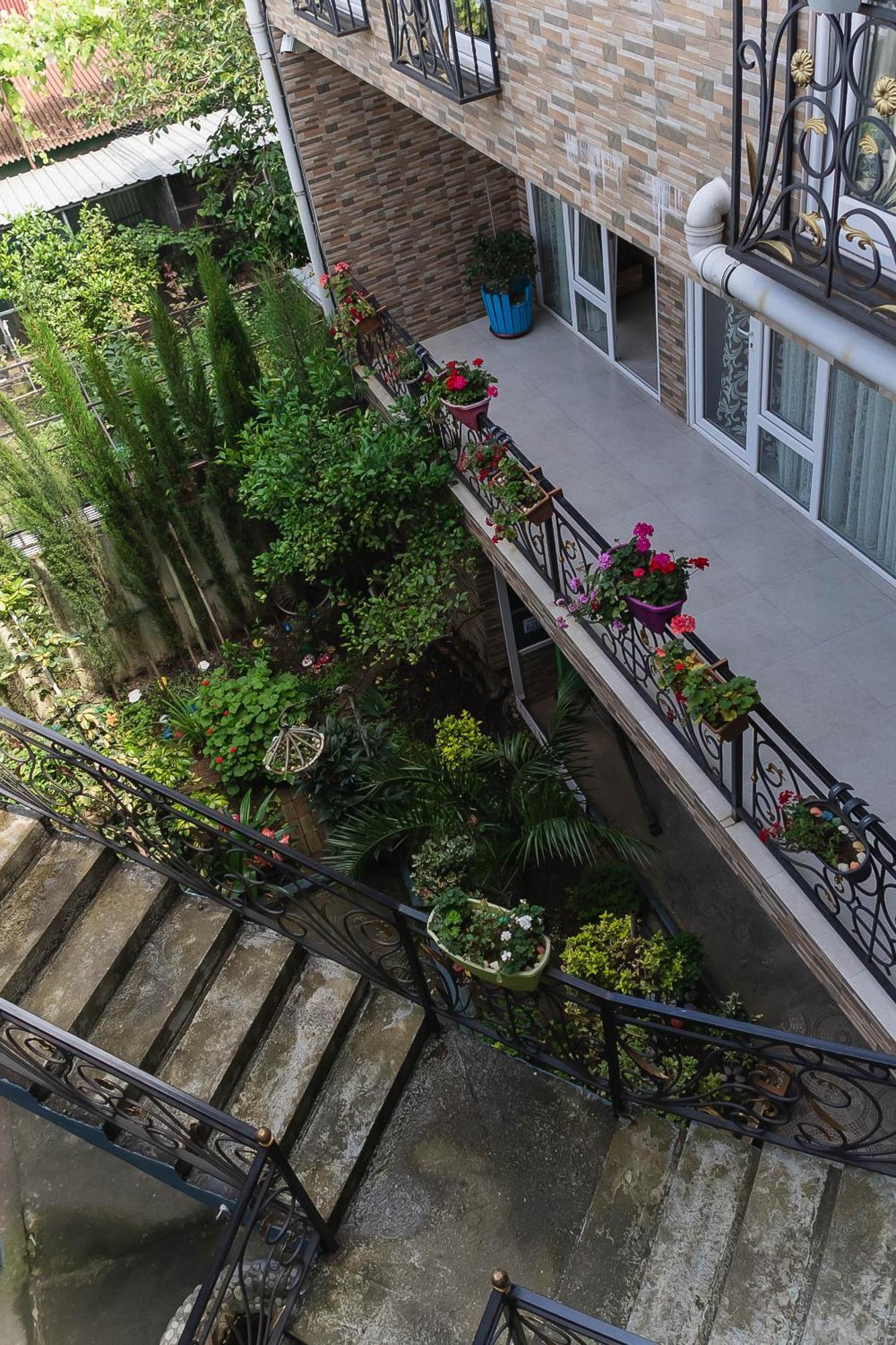 Guest House Ocean Force Батуми Экстерьер фото